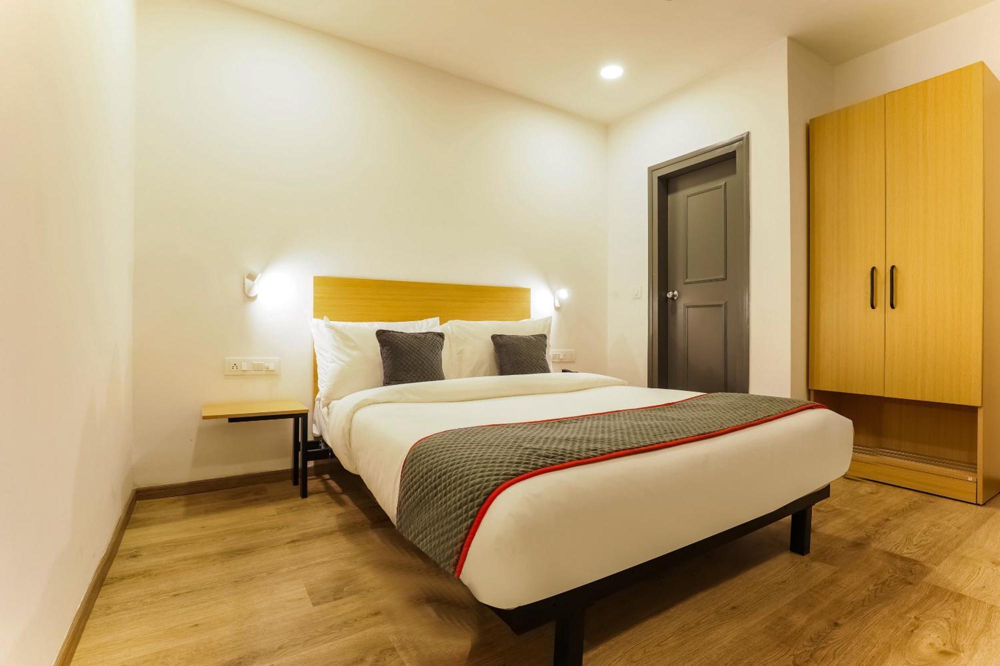 Townhouse Prithvi Resort Near Phoenix Palassio 勒克瑙 外观 照片