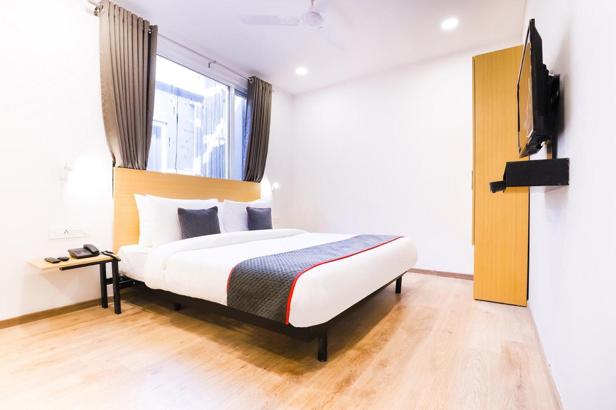 Townhouse Prithvi Resort Near Phoenix Palassio 勒克瑙 外观 照片